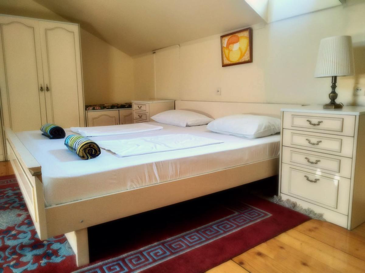 Hostel Mountain 13 ティビリシ エクステリア 写真